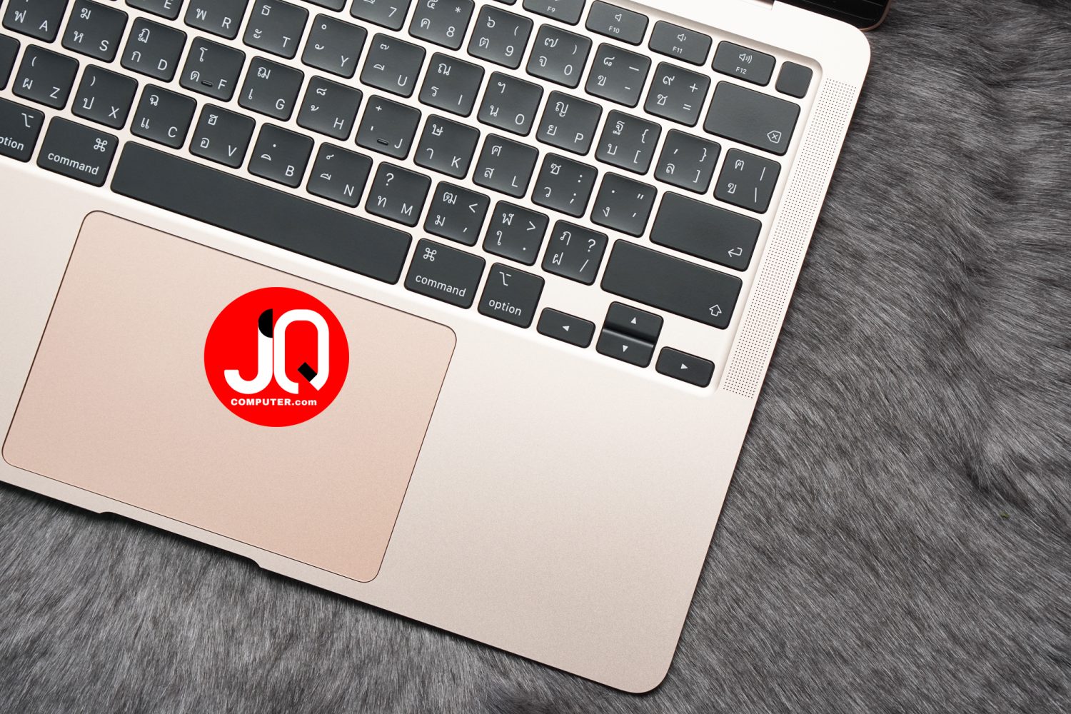 MacBook Air 13" 2020 - Image 4