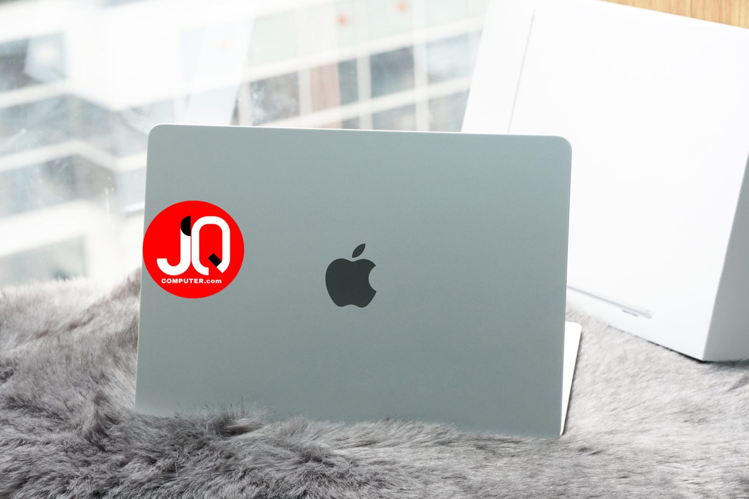 MacBook Air 13" 2022 - Image 2