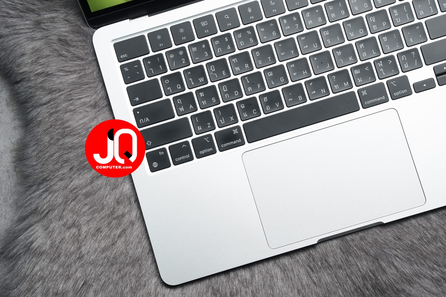MacBook Air 13" 2022 - Image 3
