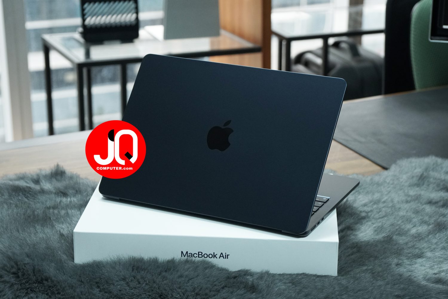 MacBook Air 13" 2022 - Image 2