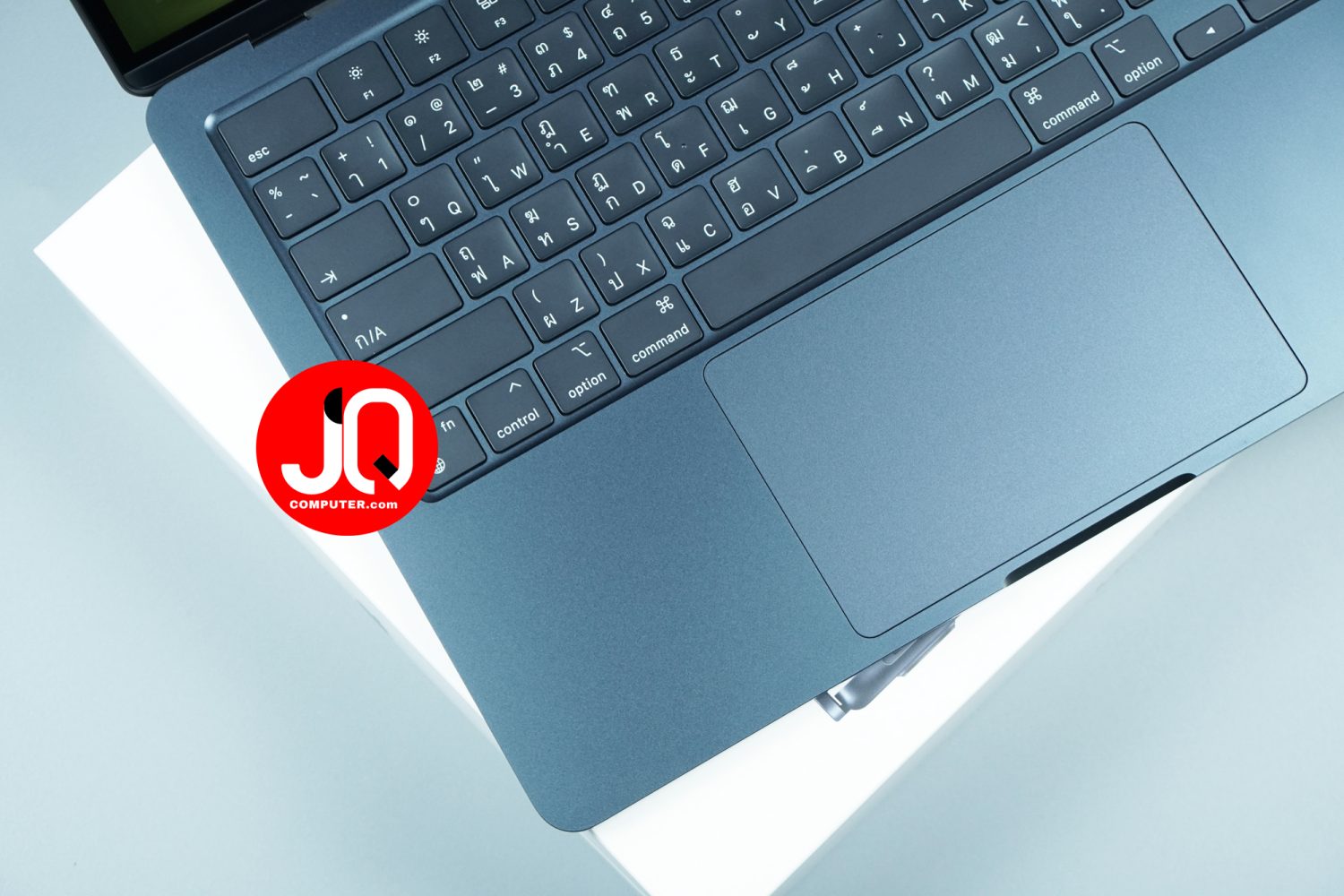 MacBook Air 13" 2022 - Image 3