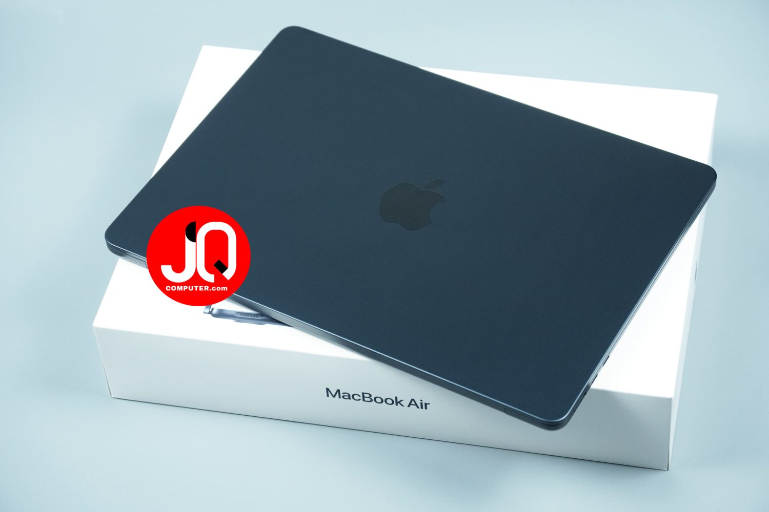 MacBook Air 13" 2022 - Image 2