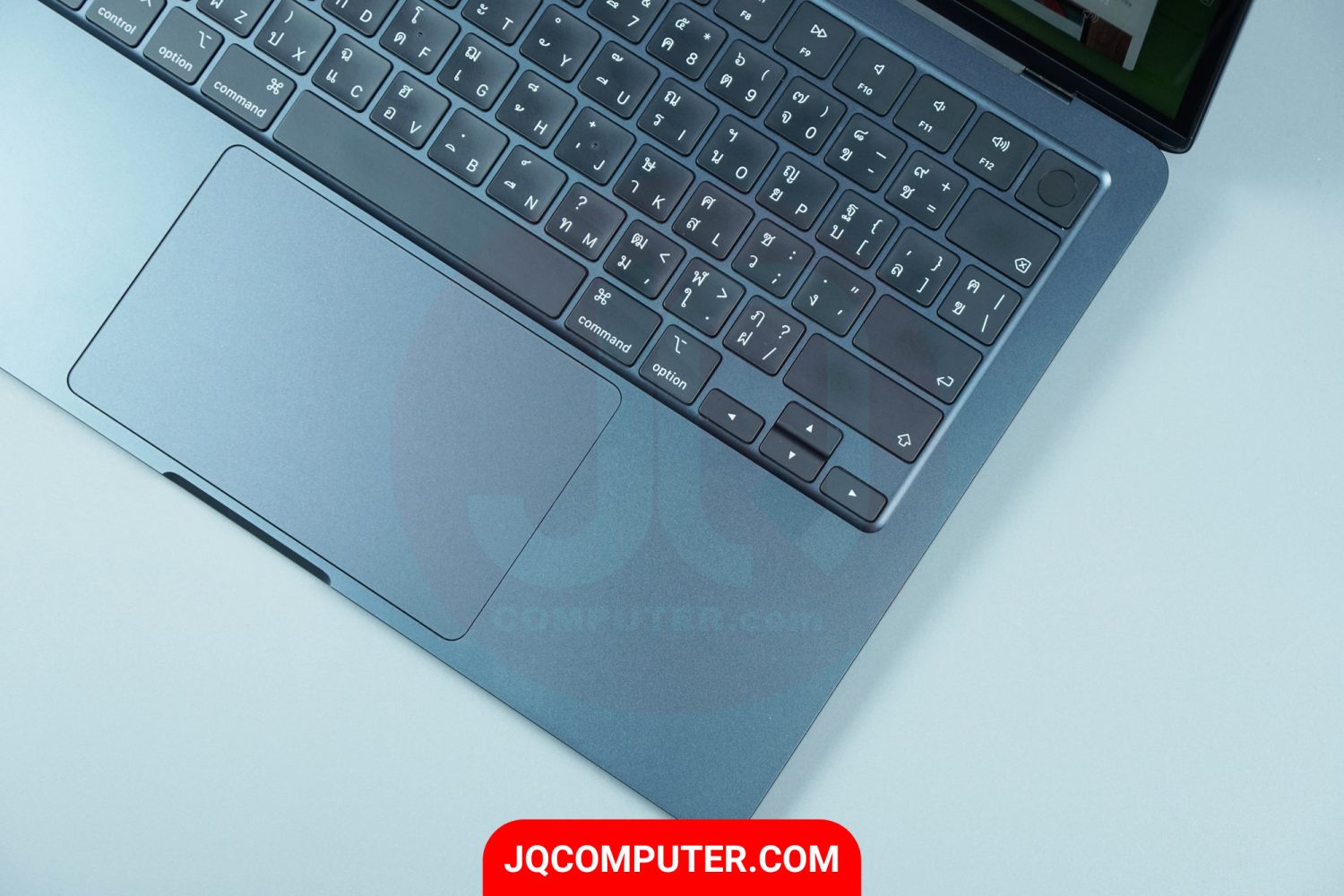 MacBook Air 13" 2022 - Image 3