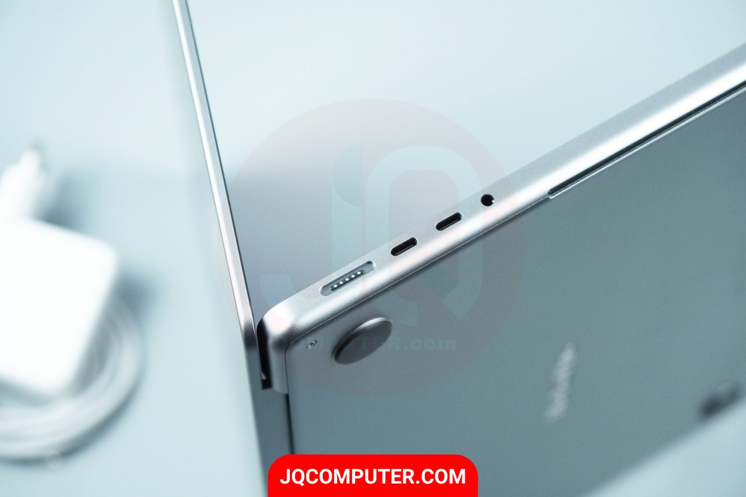 MacBook Pro 14" Apple M3 - Image 11