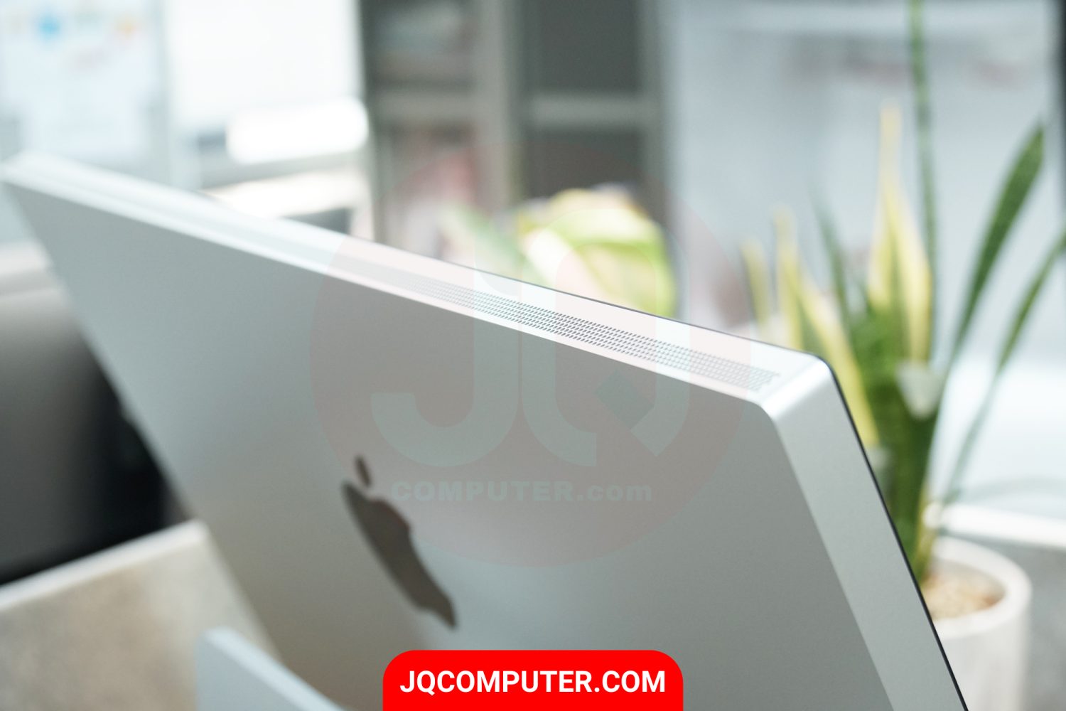 Apple Studio Display 5K - Image 9