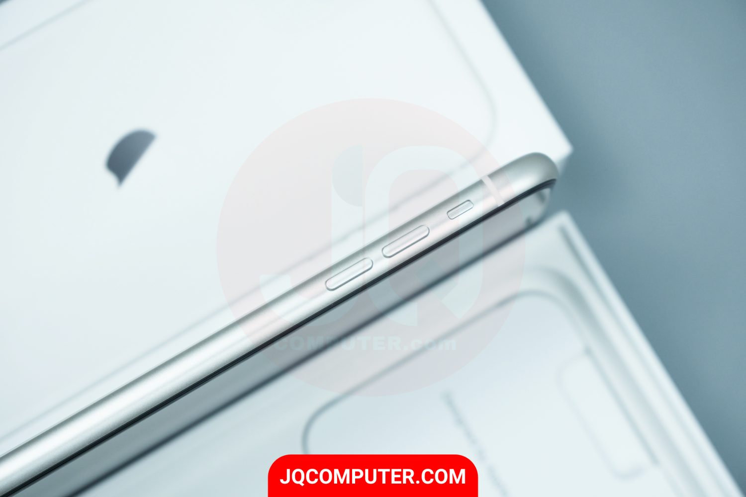 iPhone 11 - Image 8