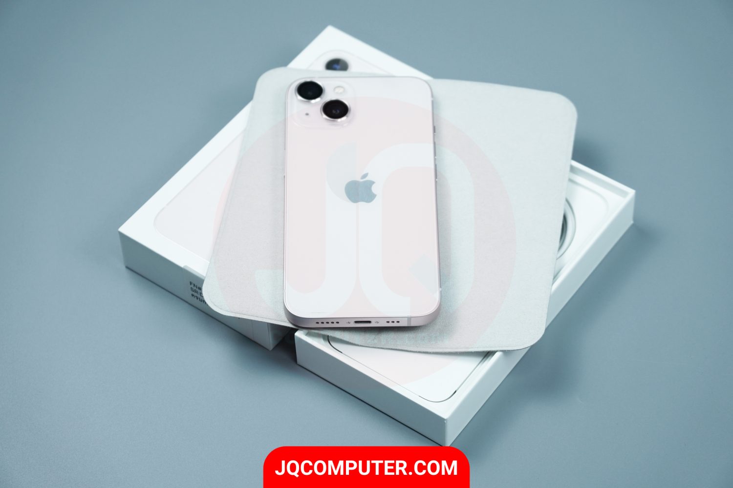 iPhone 13 - Image 2