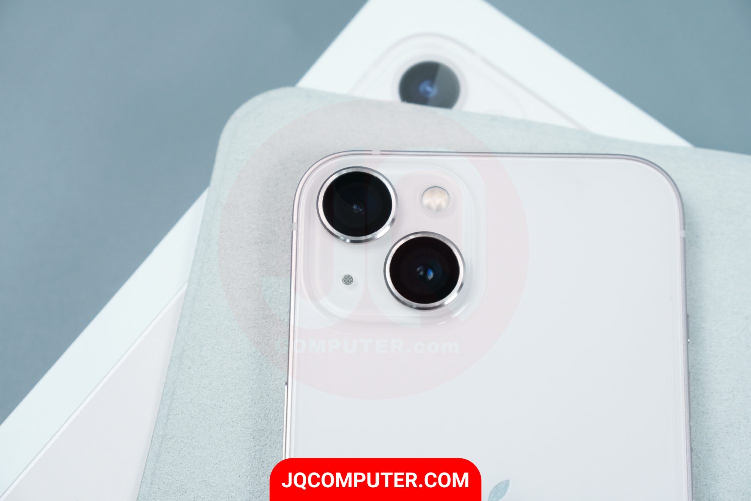 iPhone 13 - Image 3