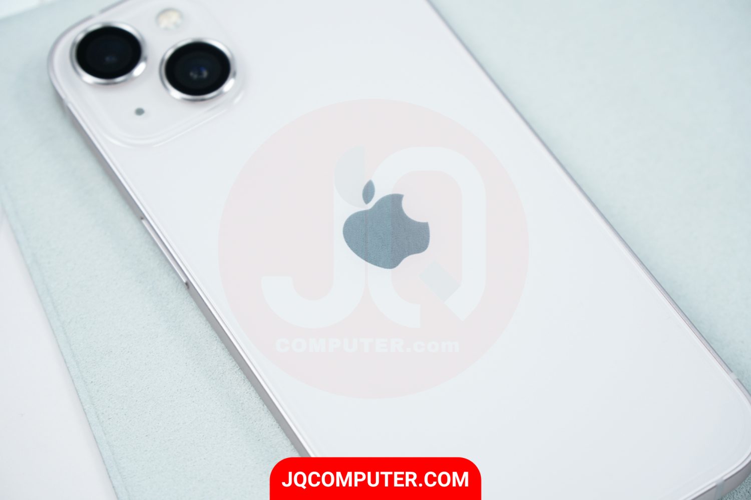 iPhone 13 - Image 4