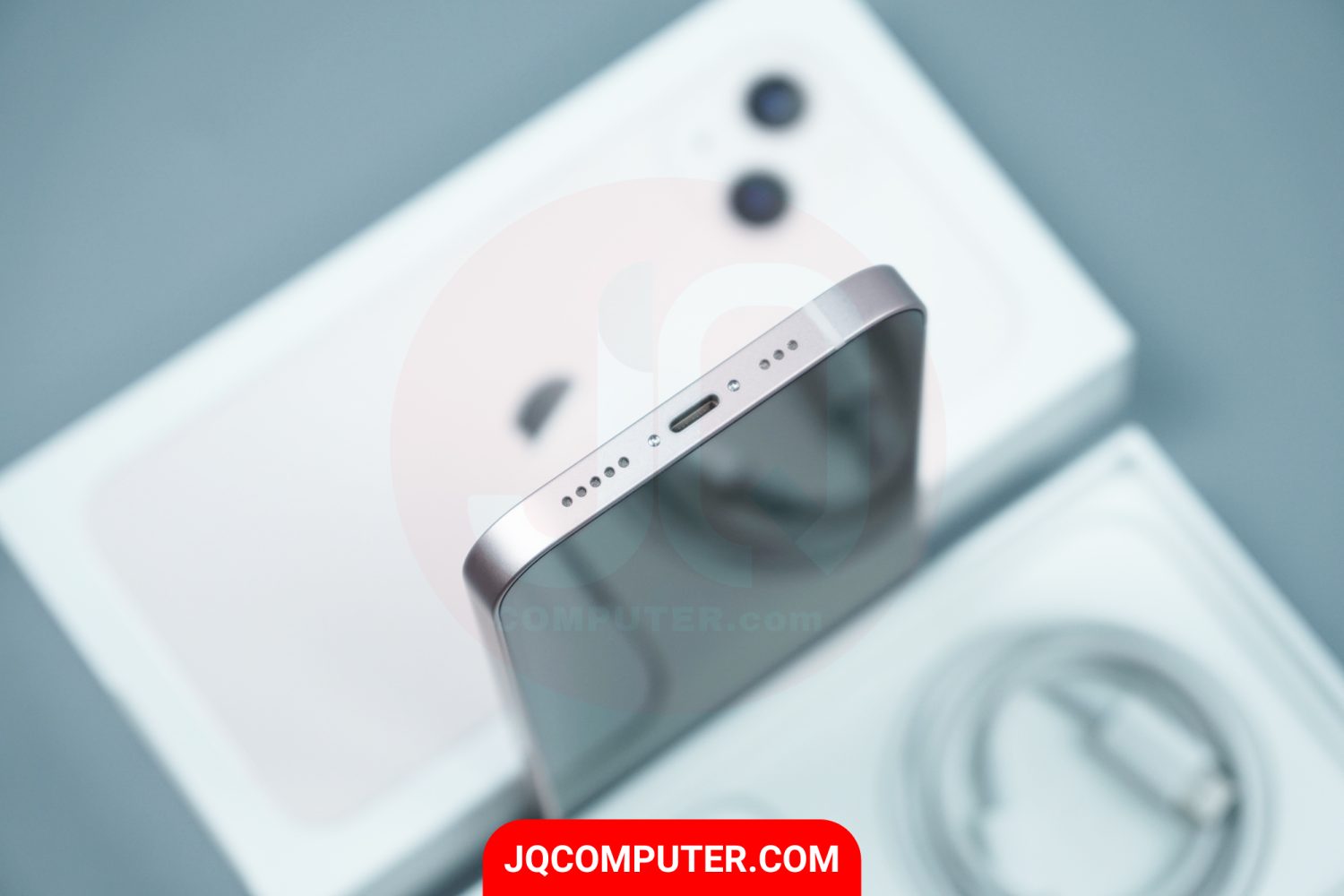 iPhone 13 - Image 5