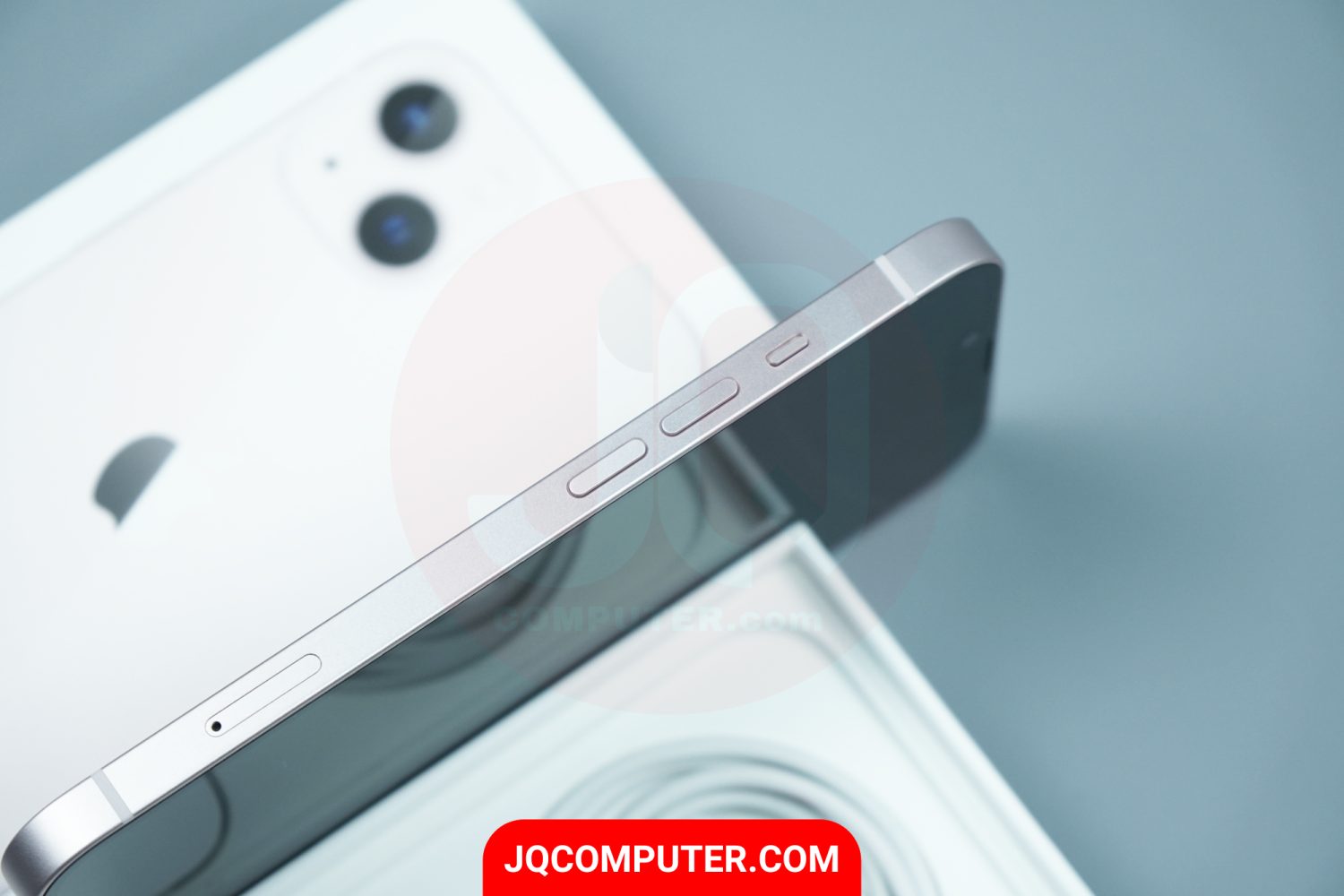 iPhone 13 - Image 7