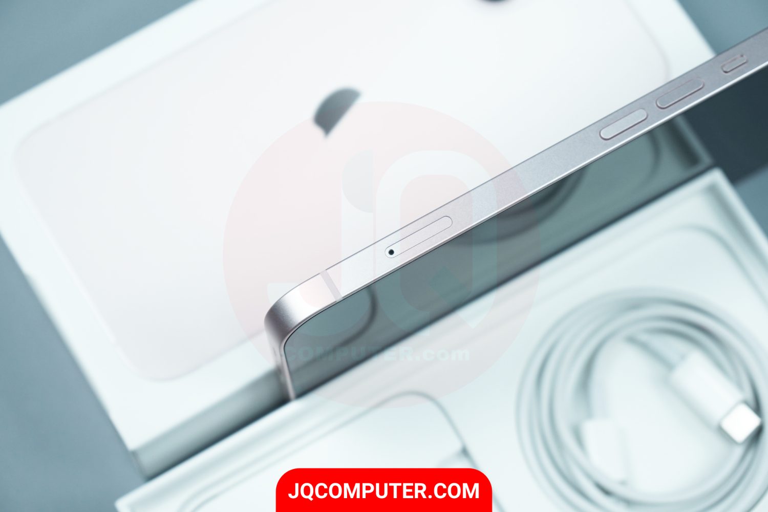 iPhone 13 - Image 8