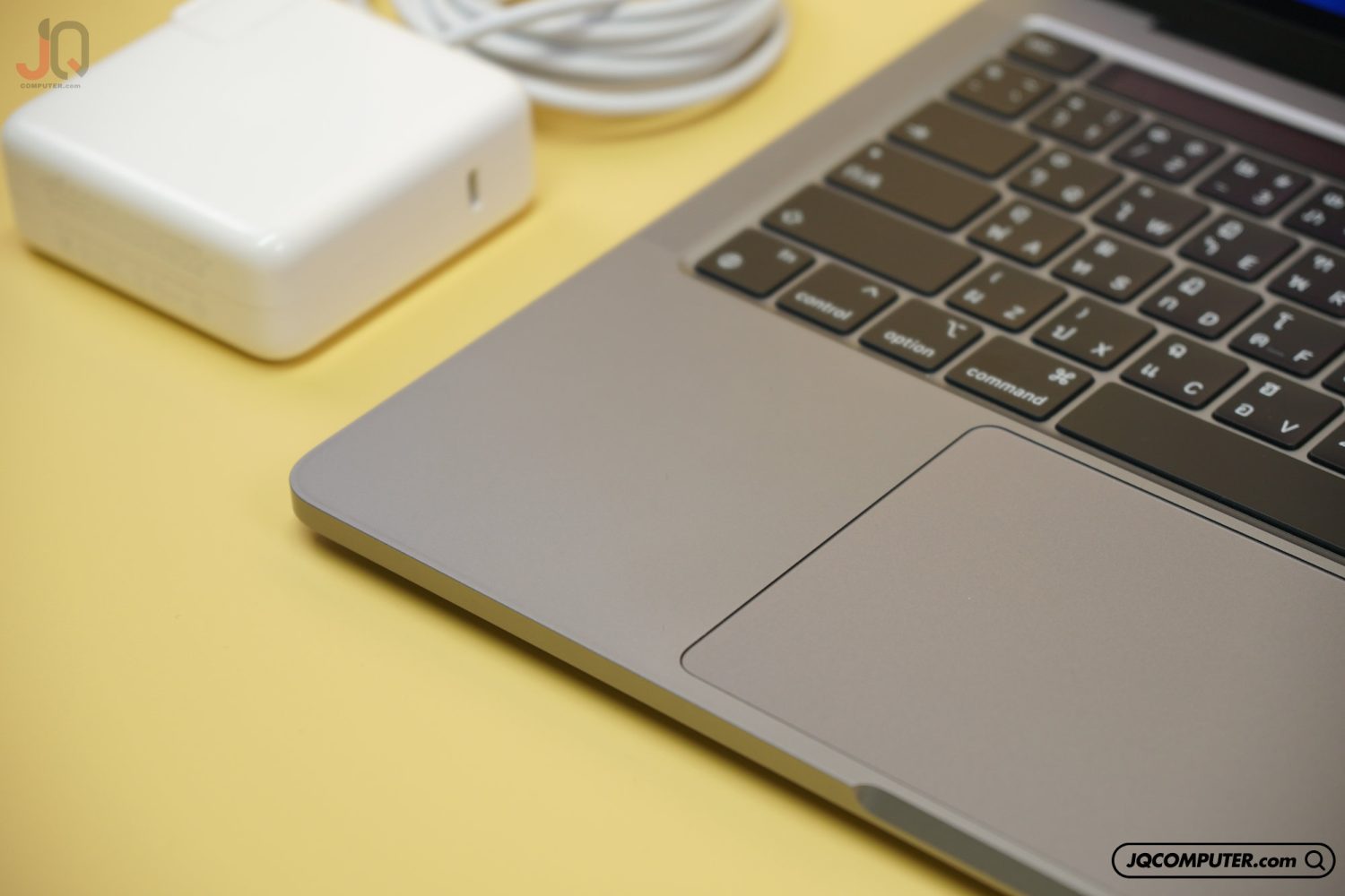 MacBook Pro 13" Apple M1 - Image 3