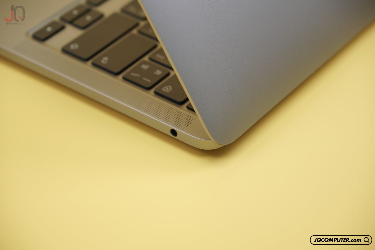 MacBook Pro 13" Apple M1 - Image 15