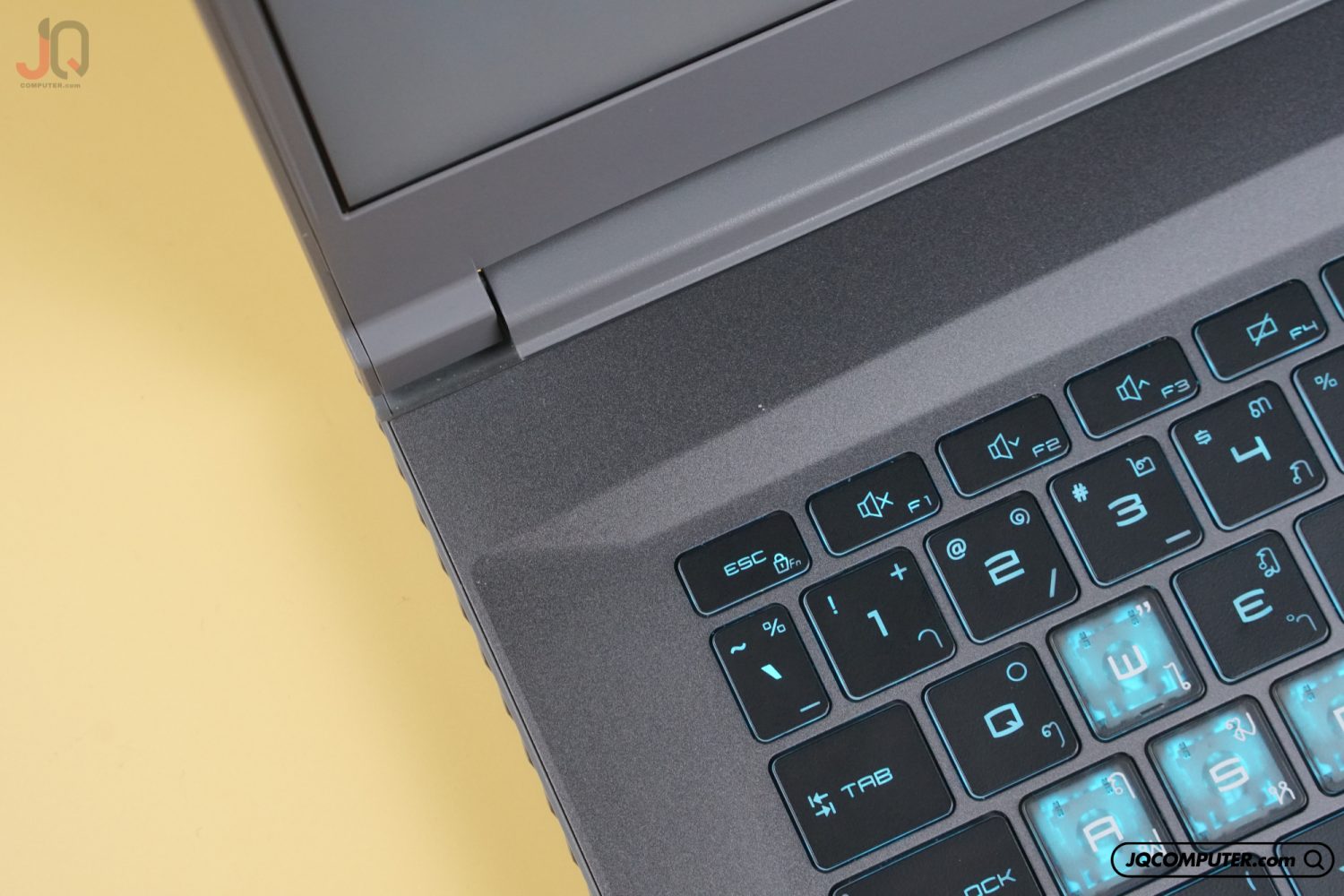 MSI Thin 15 - Image 5