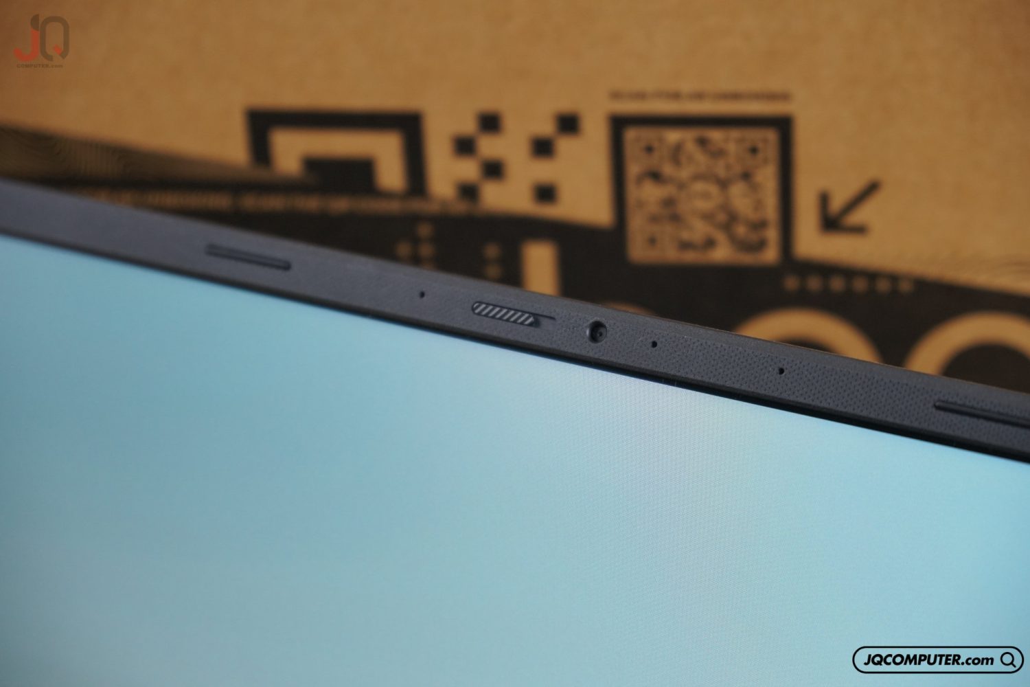 Asus VIVOBOOK 14 - Image 13