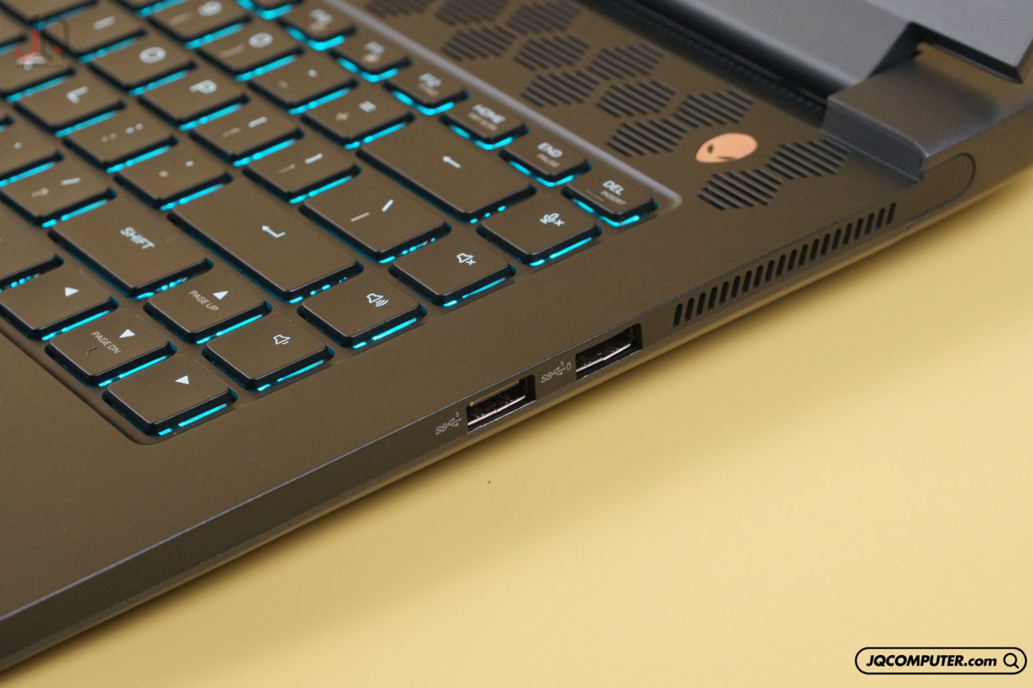 Dell  Alienware M15 R6 - Image 16