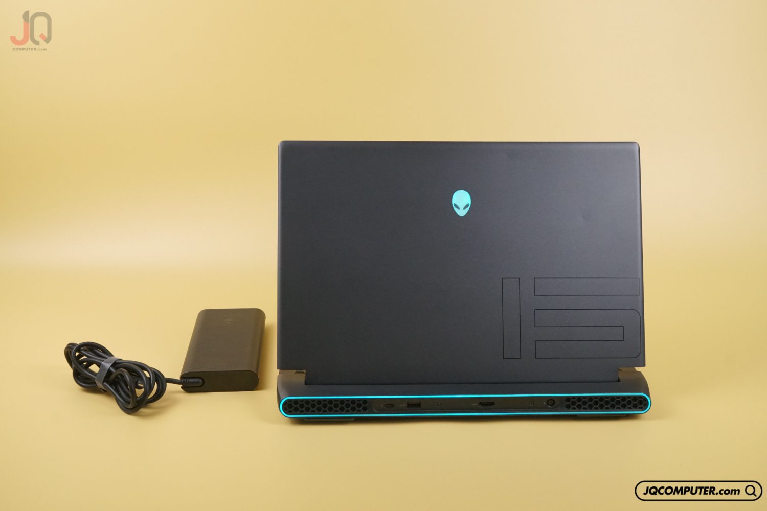 Dell  Alienware M15 R6 - Image 2