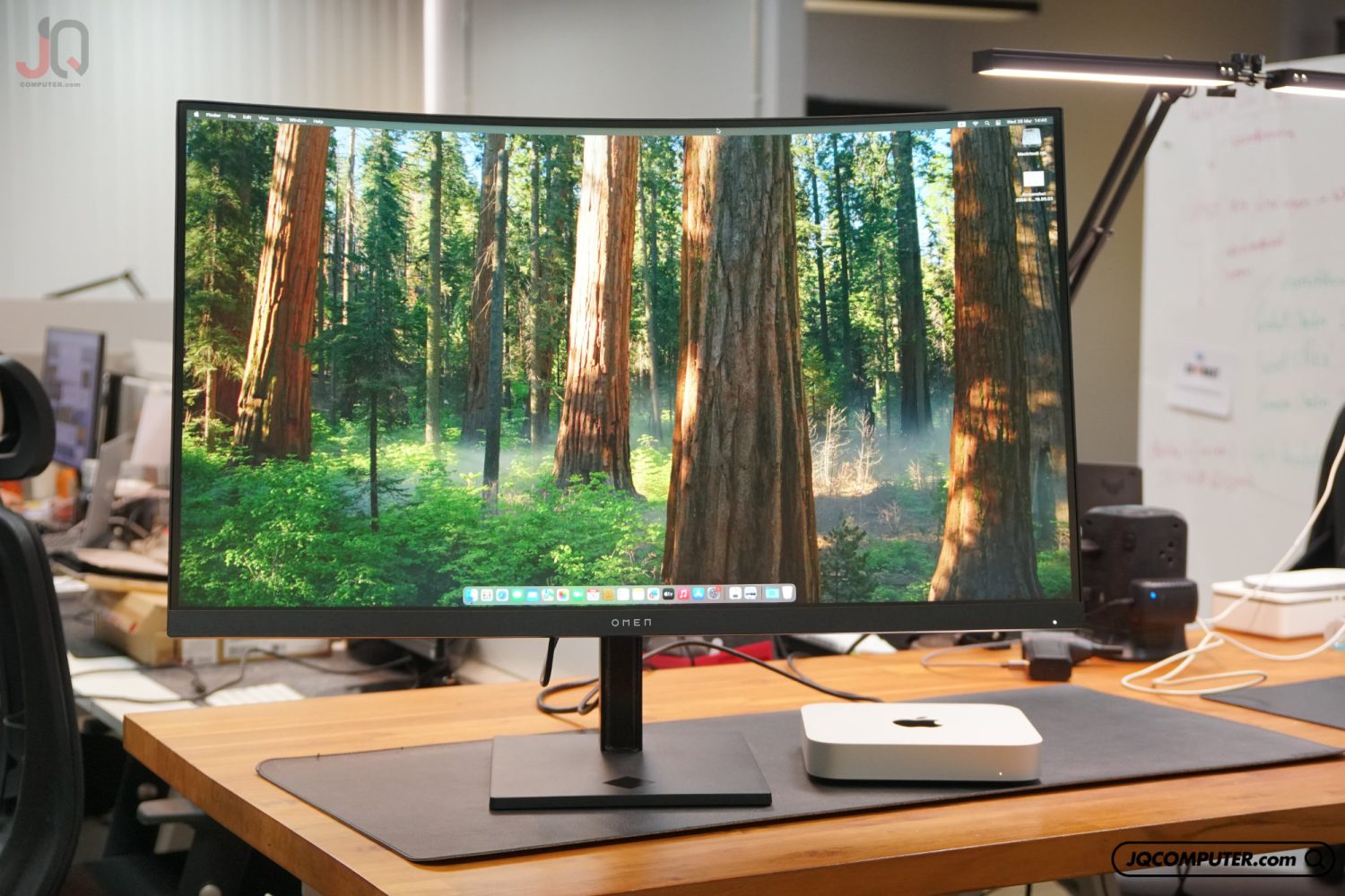 HP OMEN 32C