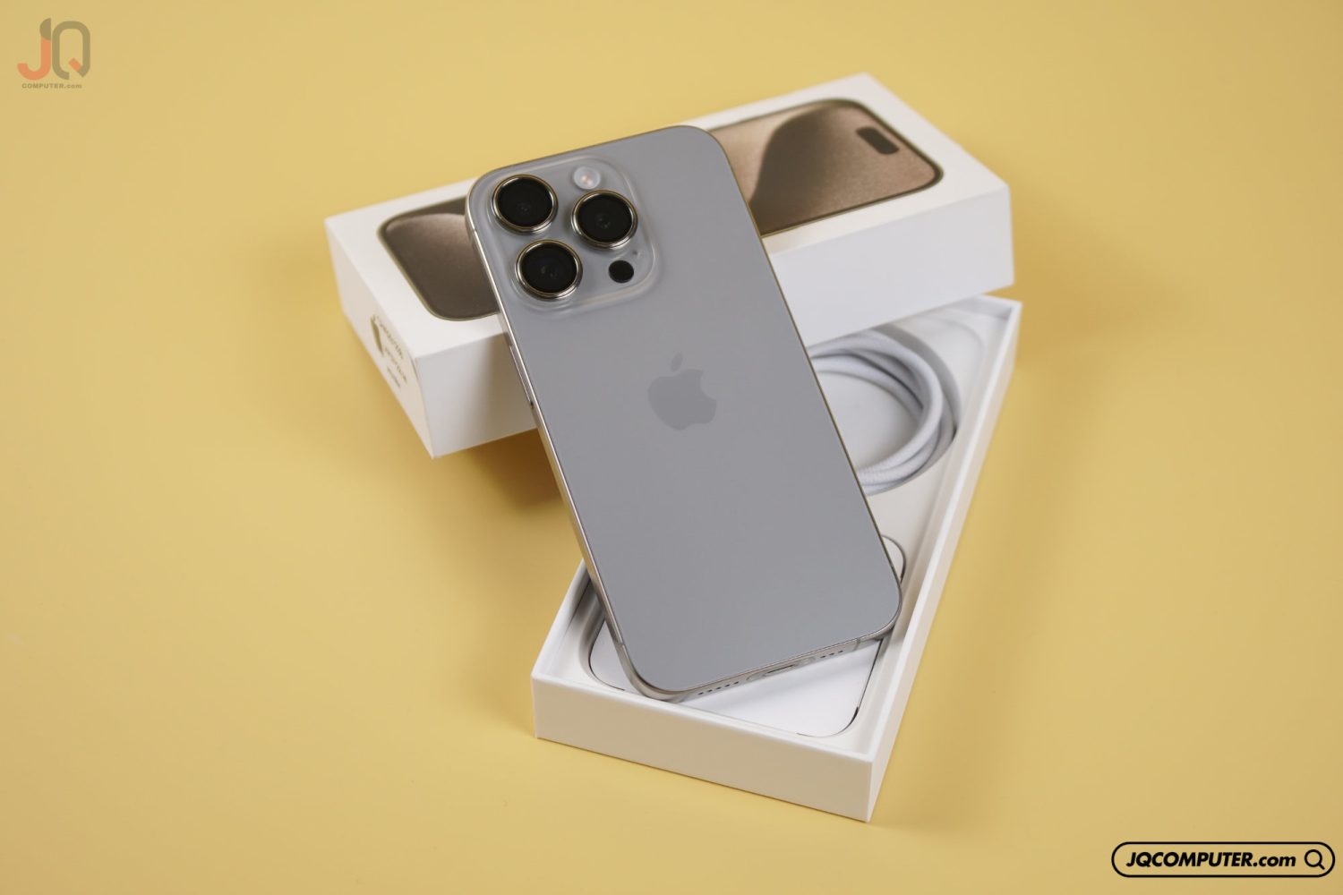 iPhone 15 Pro - Image 2