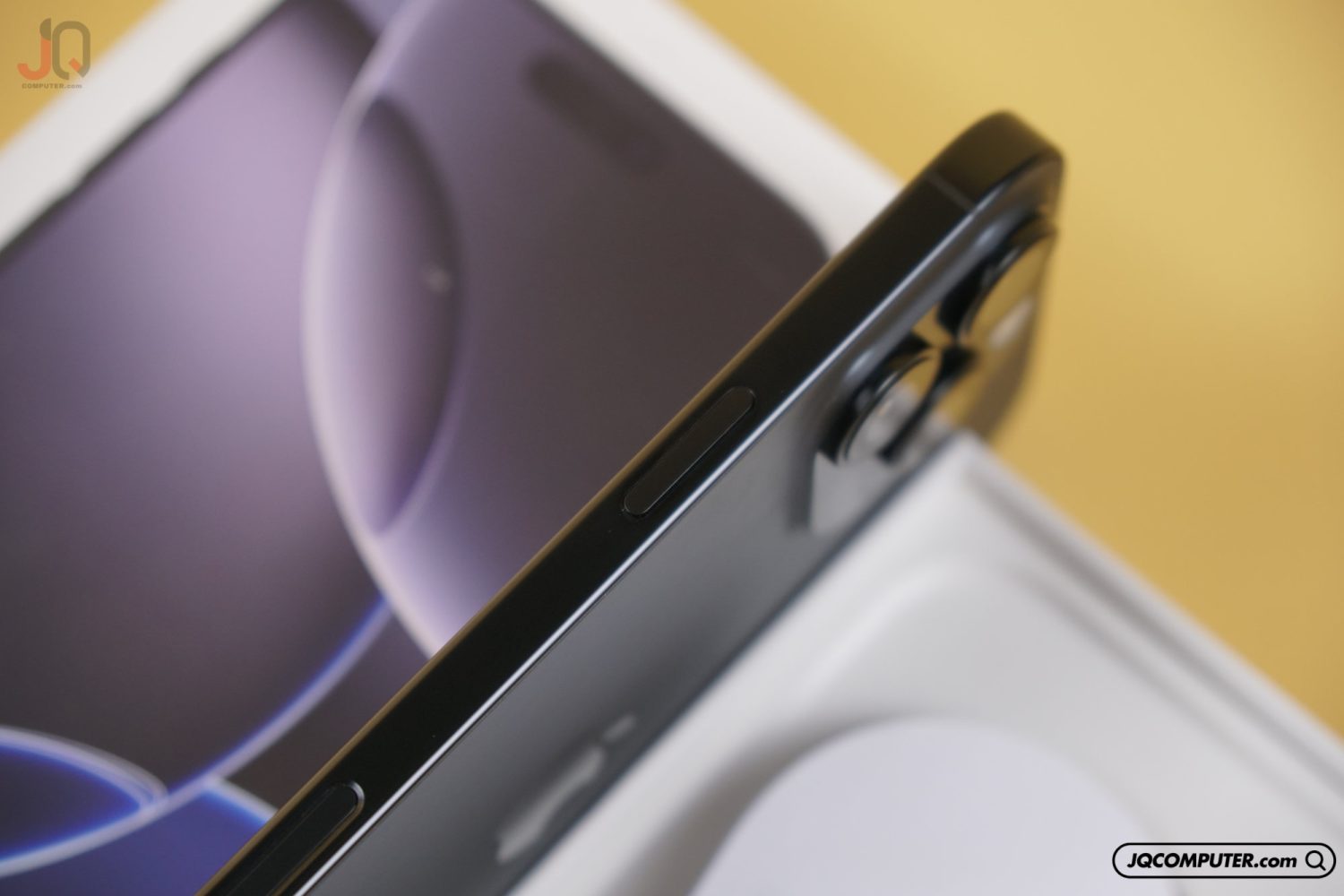 iPhone 16 Pro Max - Image 11