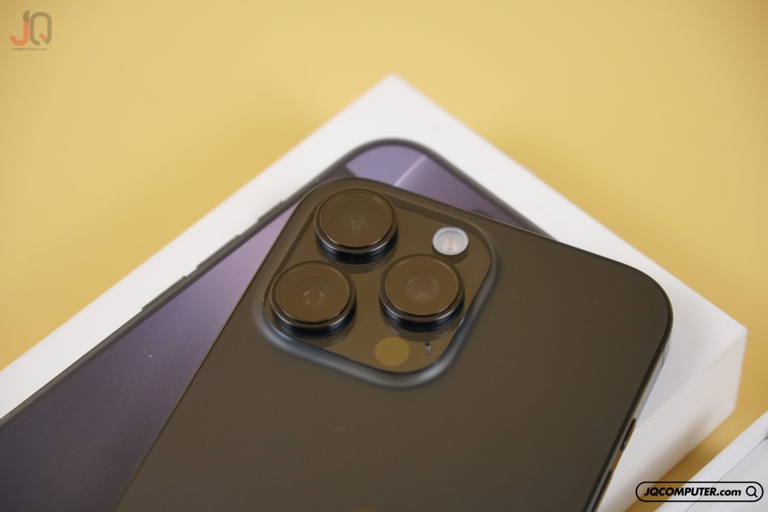 iPhone 16 Pro Max - Image 13