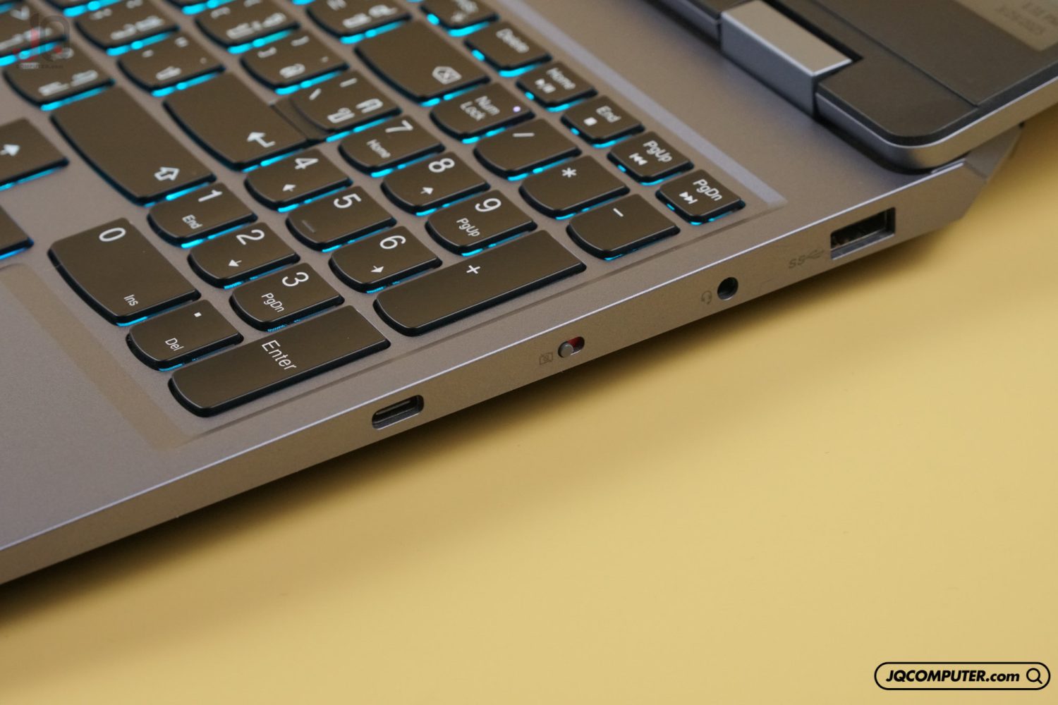 Lenovo LOQ (15IAX9) - Image 18
