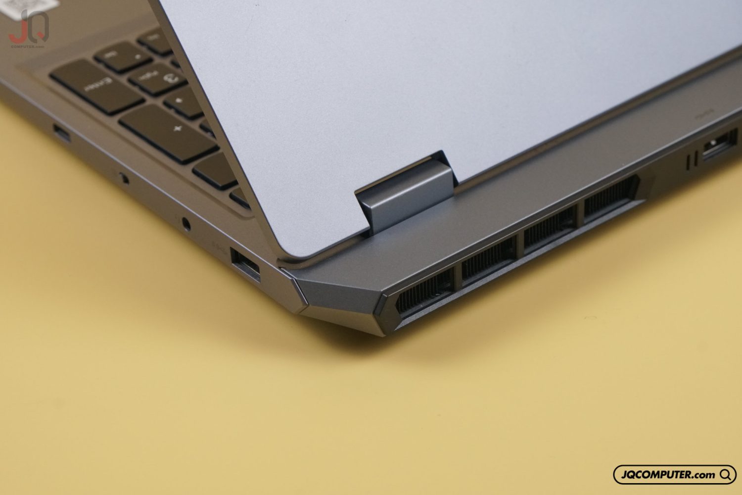 Lenovo LOQ (15IAX9) - Image 23