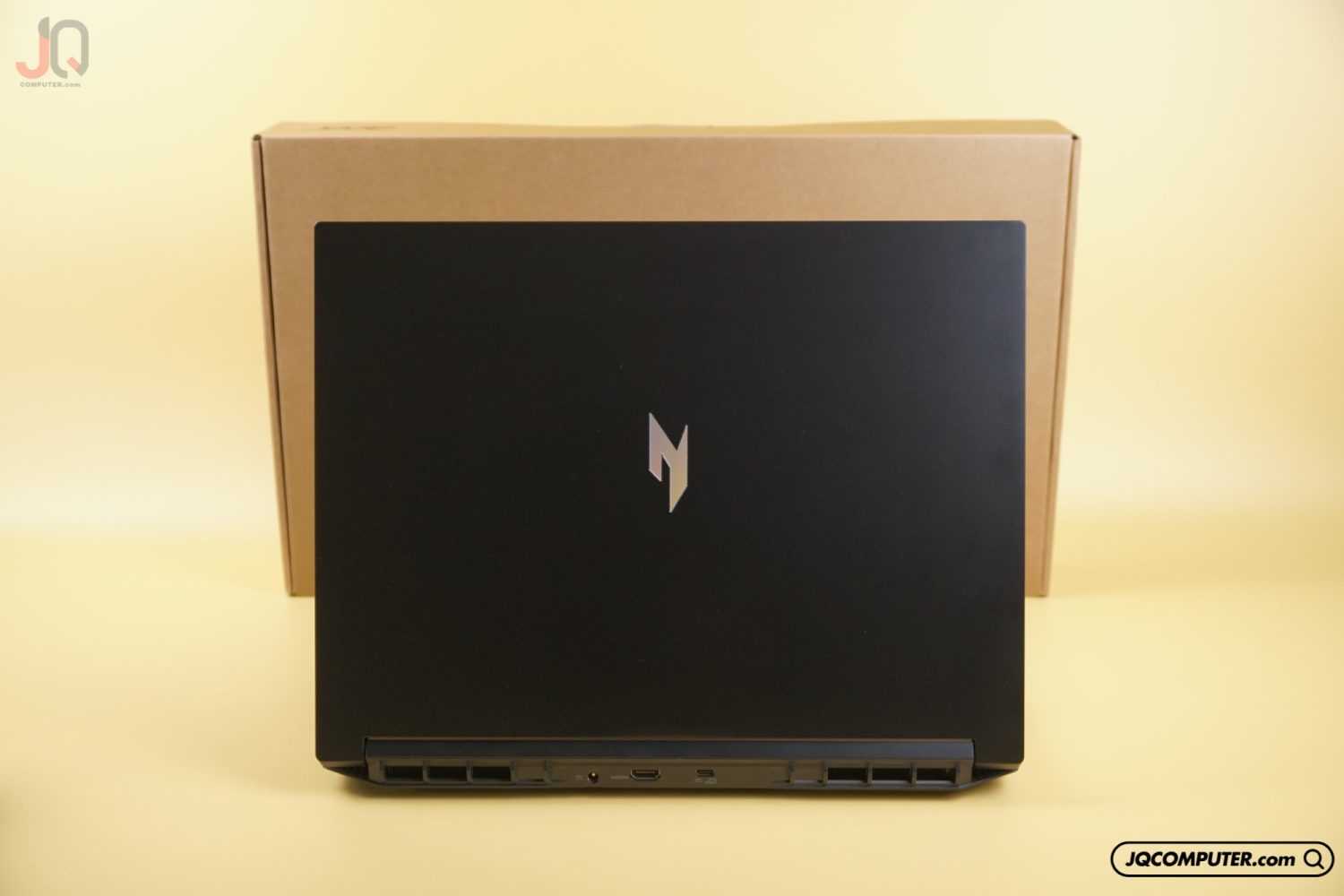 Acer Nitro V16 - Image 2