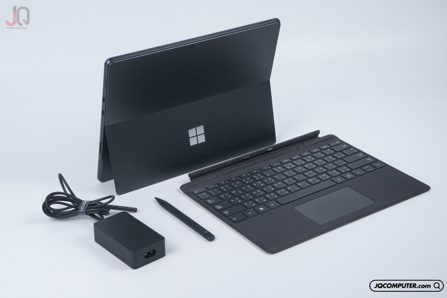 Microsoft Surface Pro 8 - Image 15