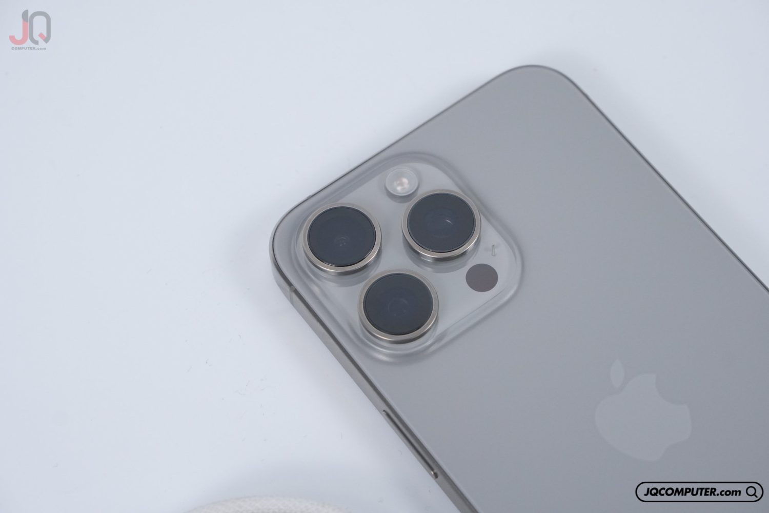 iPhone 15 Pro Max - Image 13