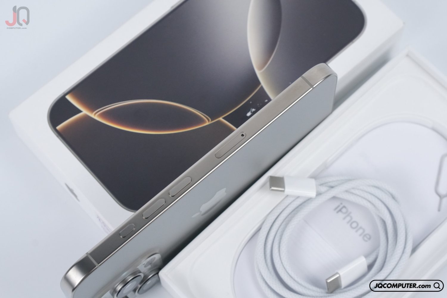 iPhone 16 Pro - Image 13