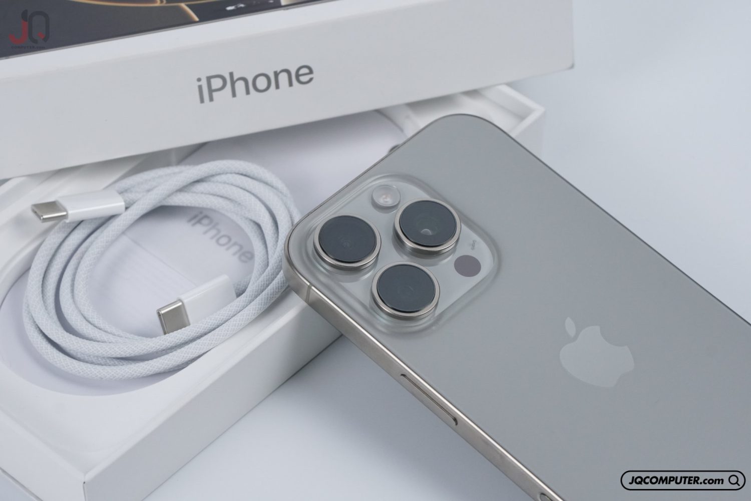 iPhone 16 Pro - Image 6