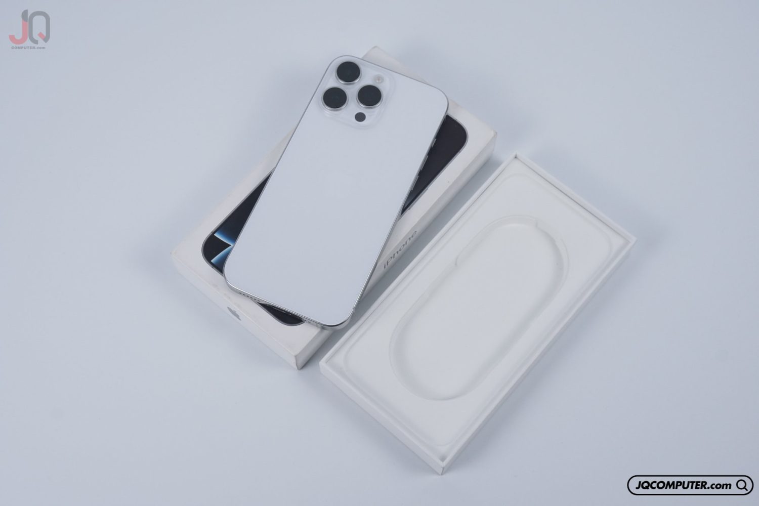 iPhone 16 Pro Max - Image 2