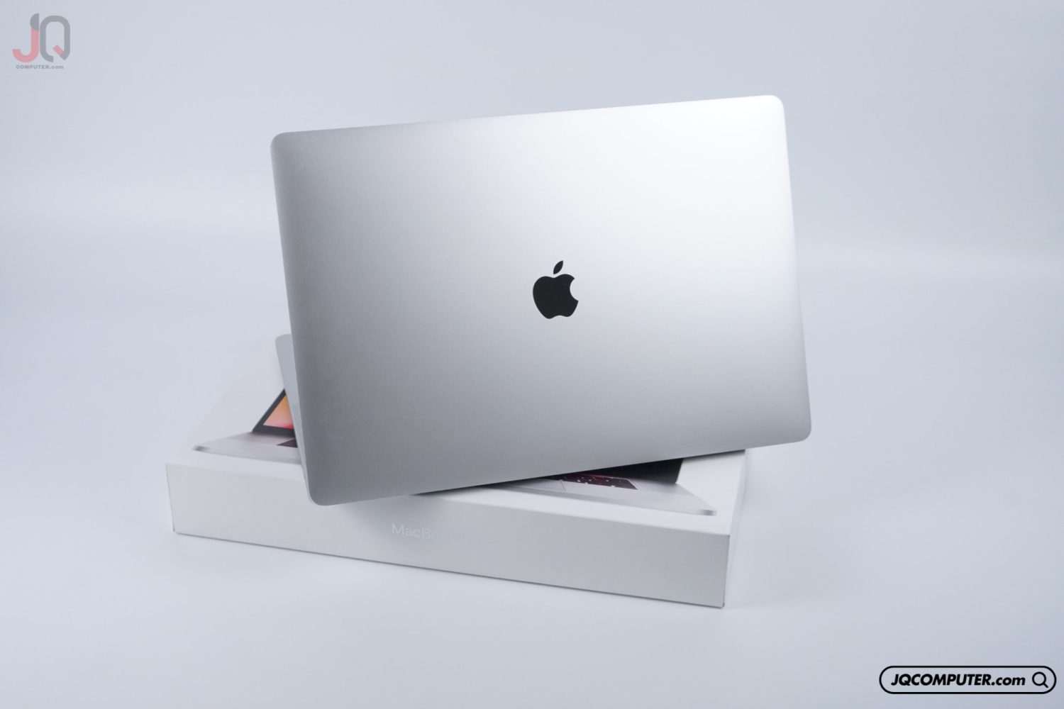 MacBook Pro 16 Intel Core i9 - Image 2