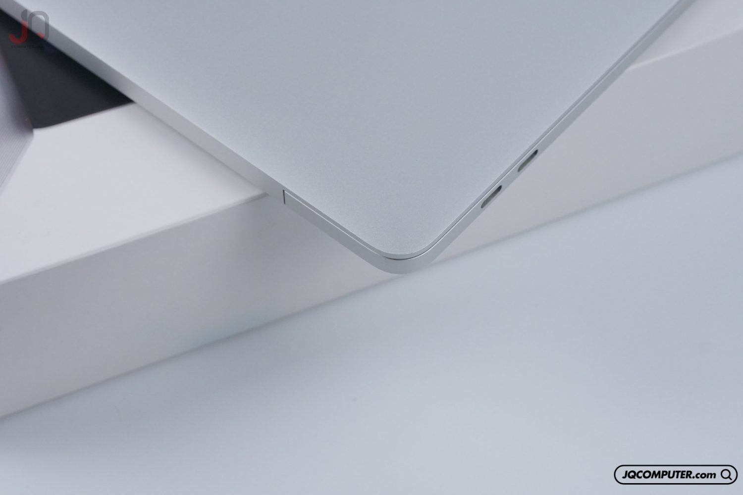 MacBook Pro 16 Intel Core i9 - Image 18