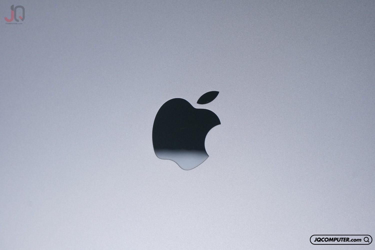 MacBook Pro 16" Intel Core i7 (2019) - Image 18