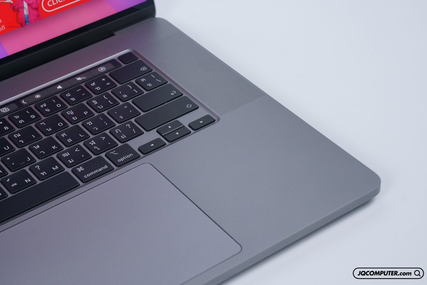 MacBook Pro 16" Intel Core i7 (2019) - Image 4