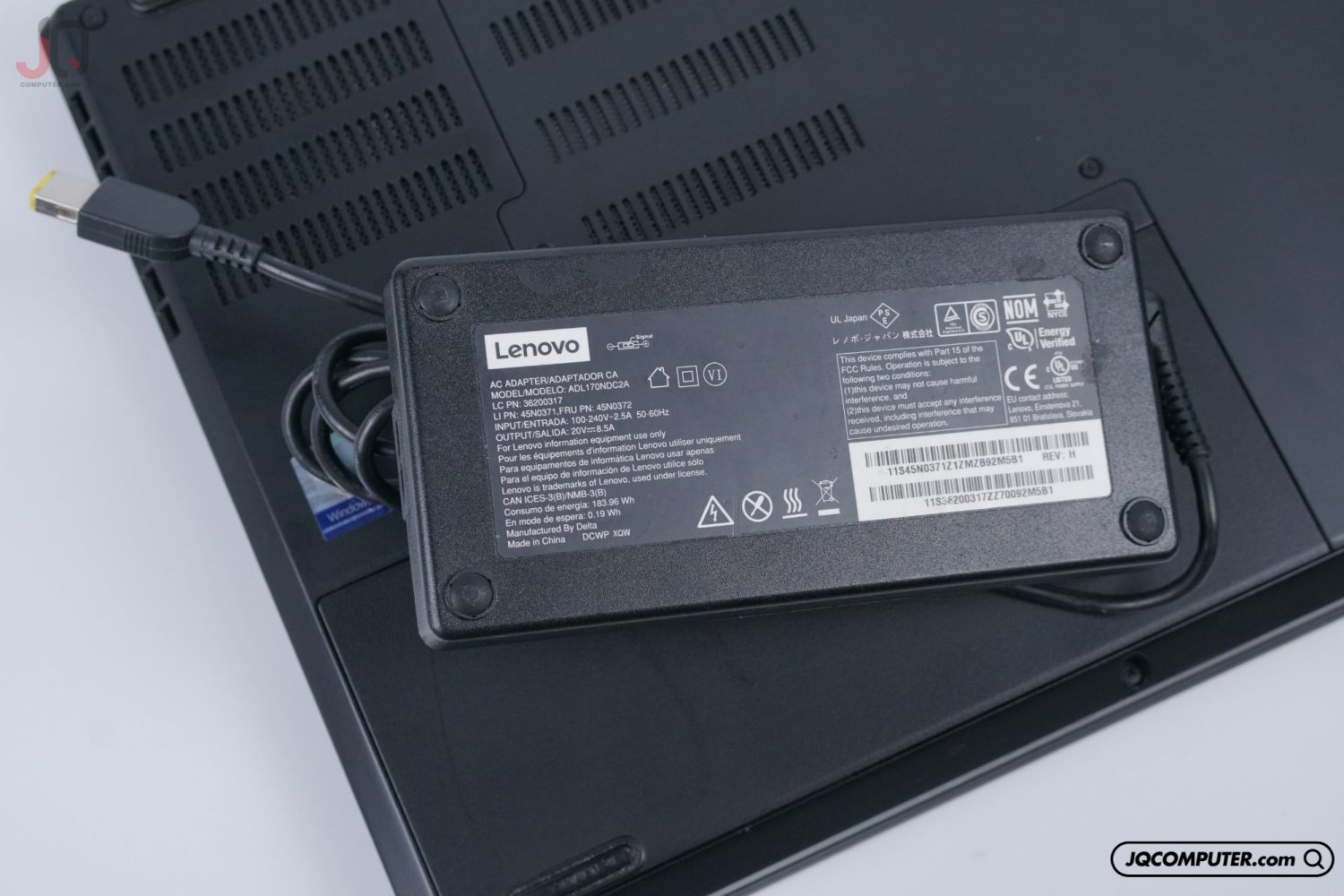Lenovo ThinkPad P52 (Xeon) - Image 17