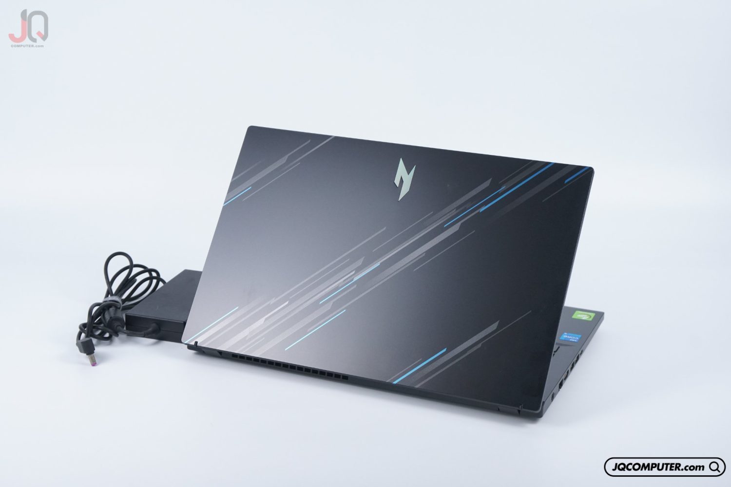 Acer Nitro V15 - Image 2