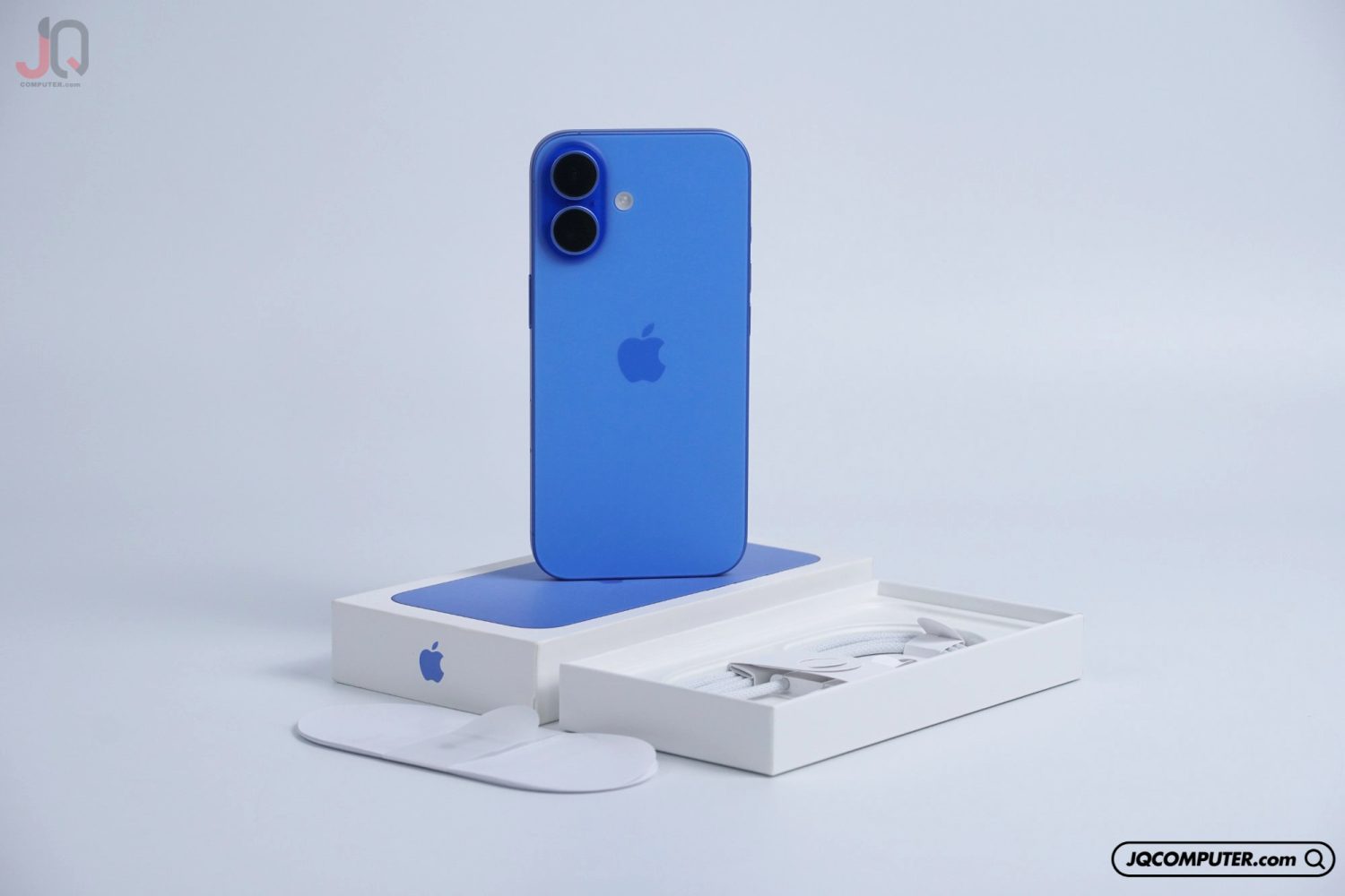 iPhone 16 - Image 2