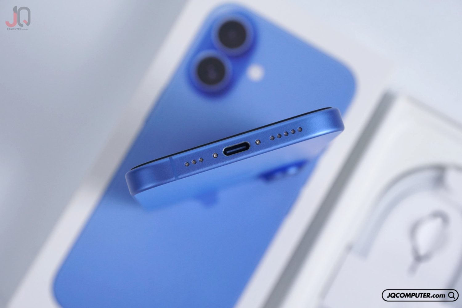 iPhone 16 - Image 5