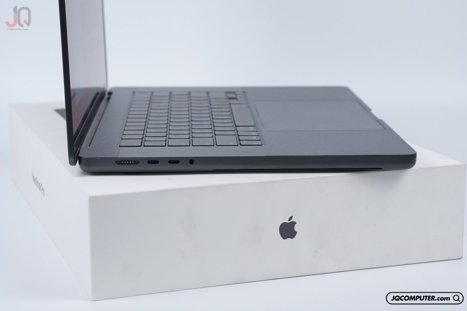 MacBook Pro 16 Apple M4 Max - Image 10