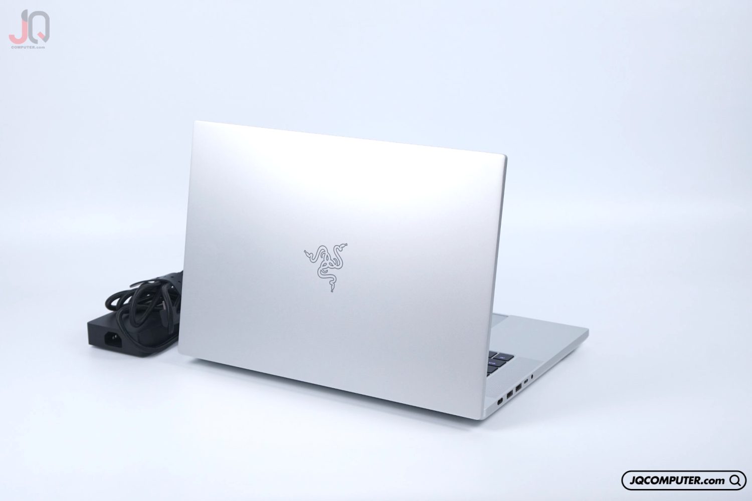 Razer Blade 16 - Image 2
