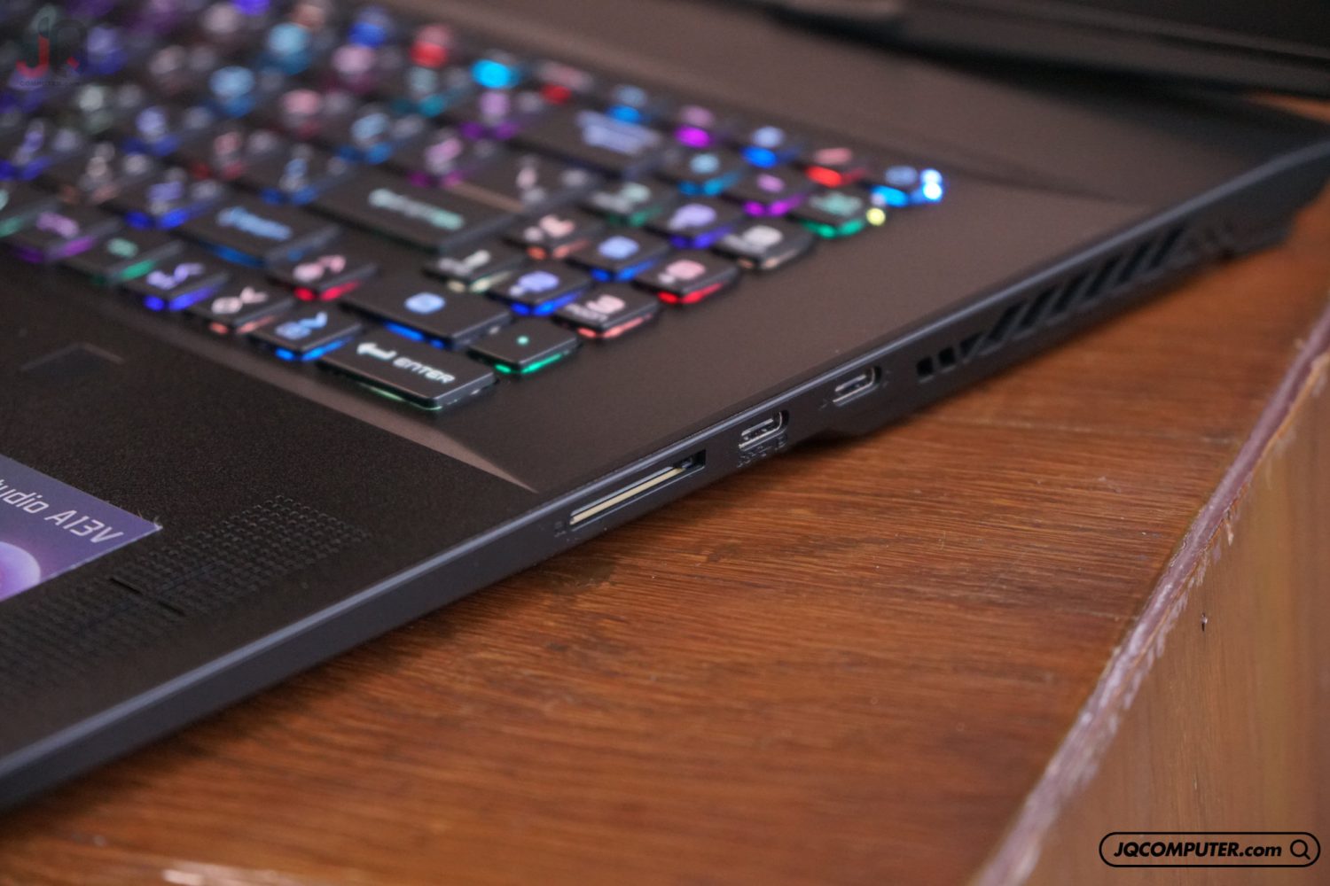 MSI Stealth 17 Studio - Image 15