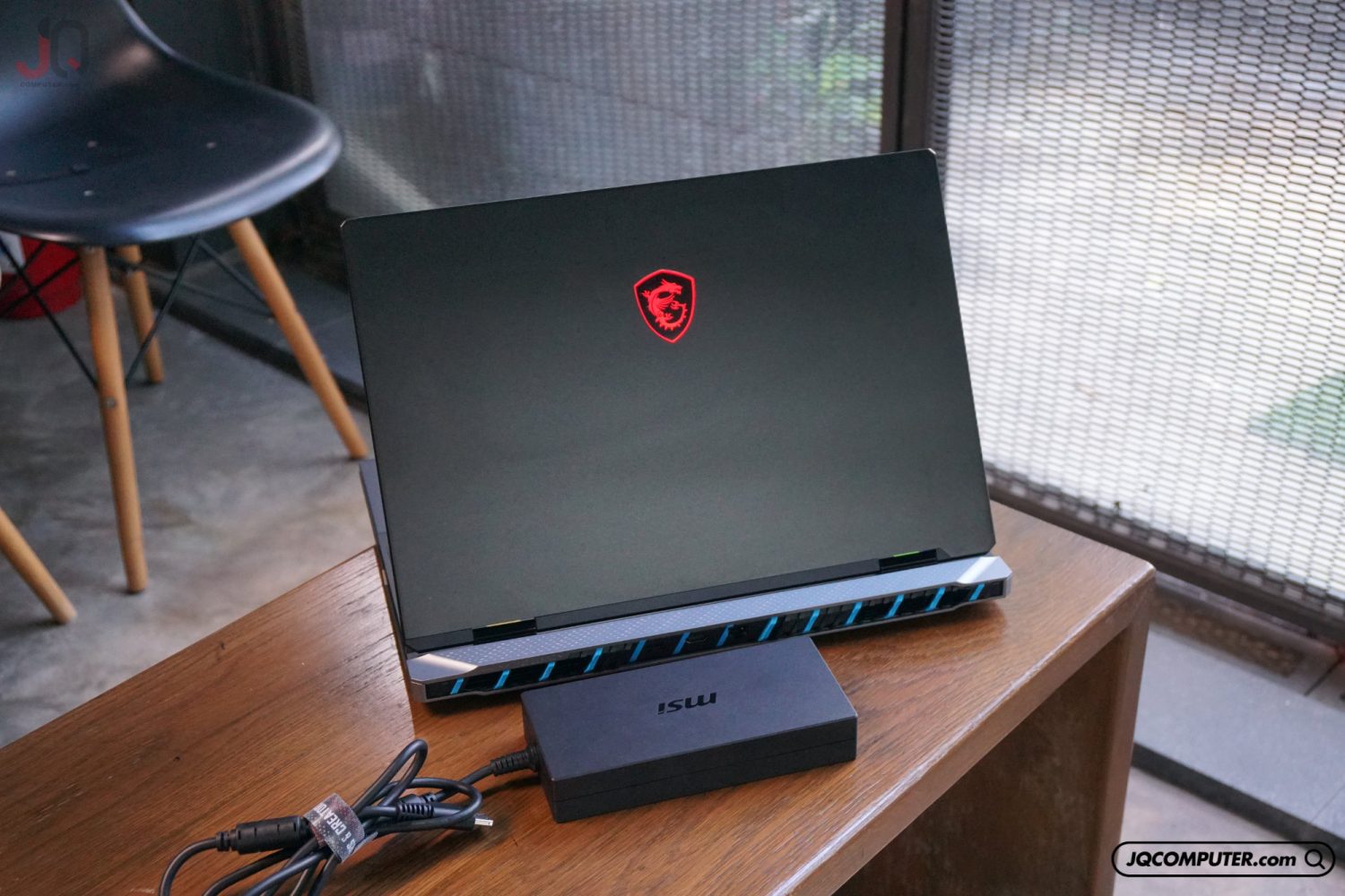 MSI Titan 18 HX - Image 2