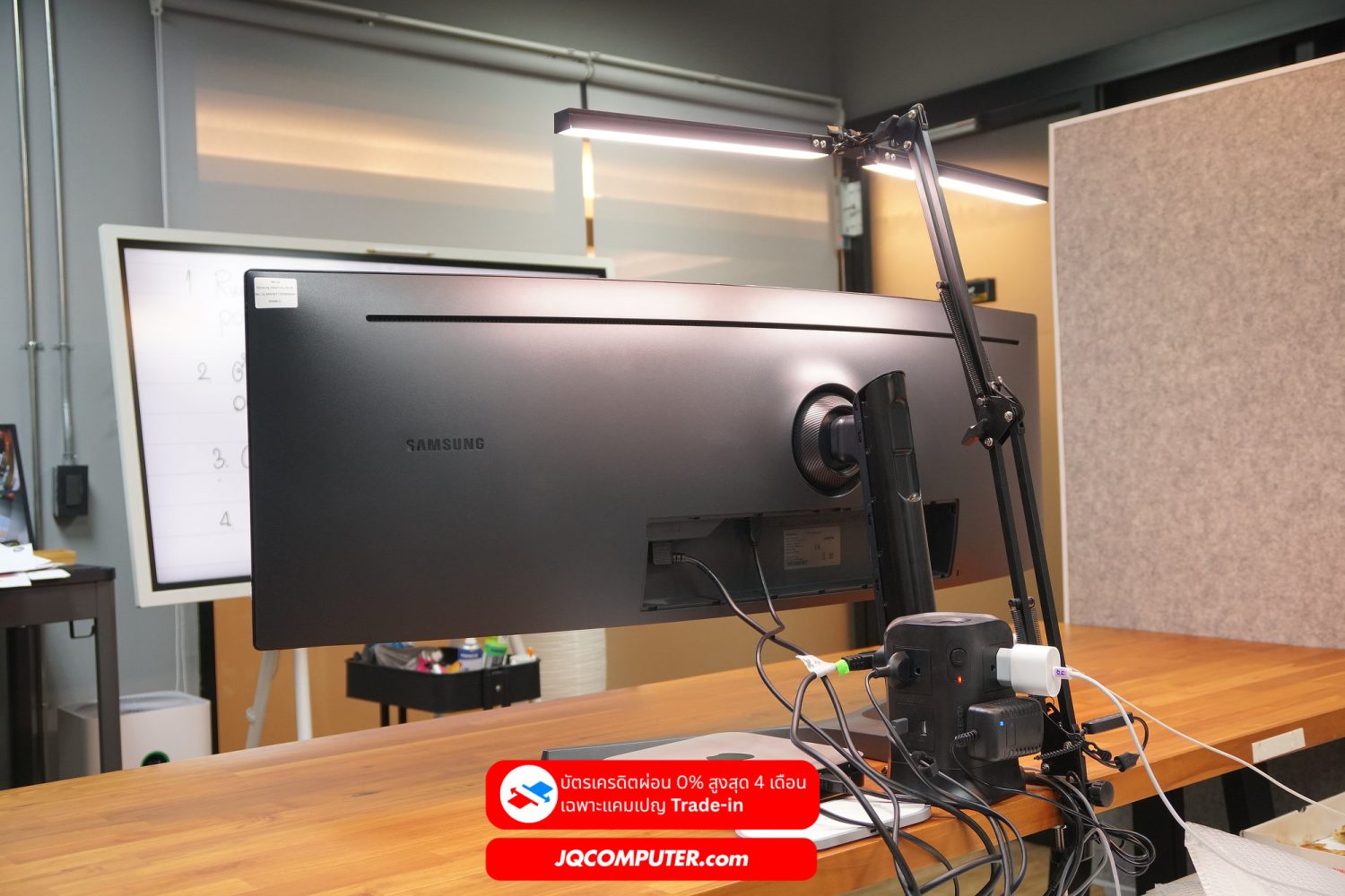 Samsung ViewFinity S9 Curved Display - Image 2