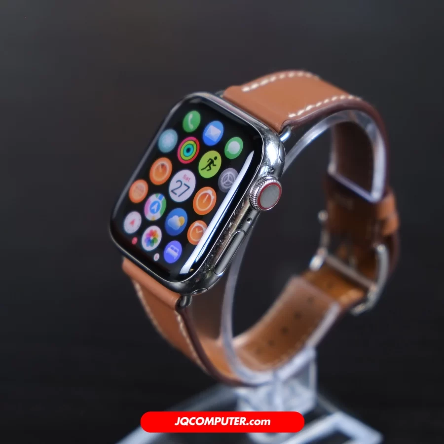 Alternative view of Apple Watch 8 Hermes