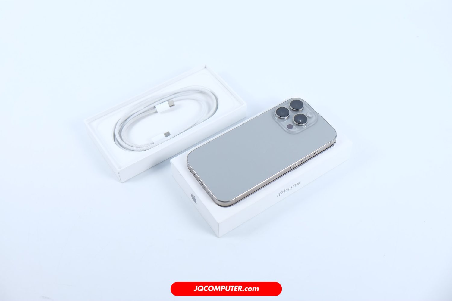 iPhone 16 Pro - Image 11