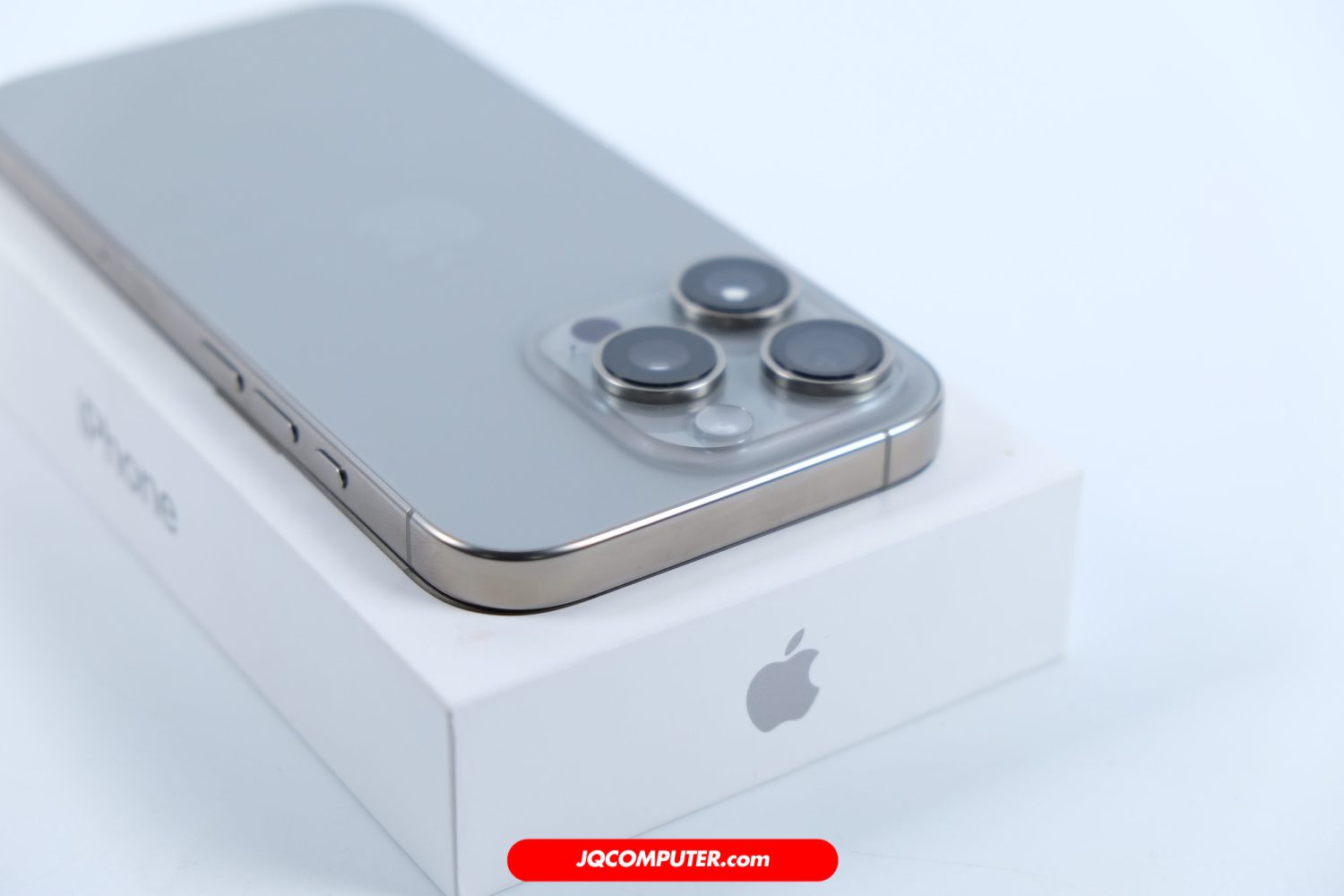 iPhone 16 Pro - Image 6
